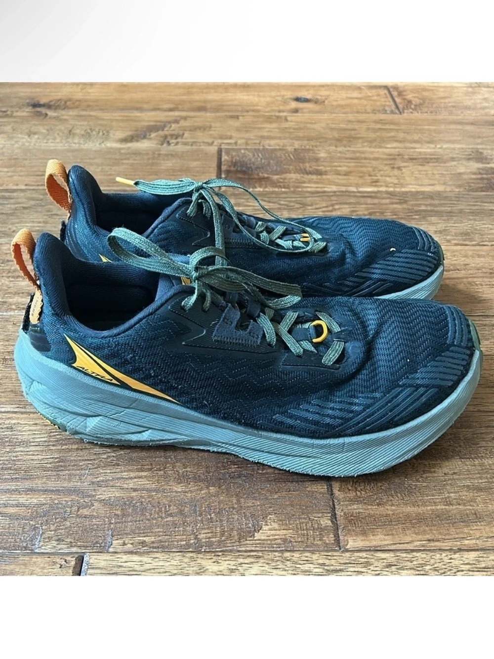 Altra Experience Wild Trail Running Shoes Foot Shape Low Drop Mens Size 9